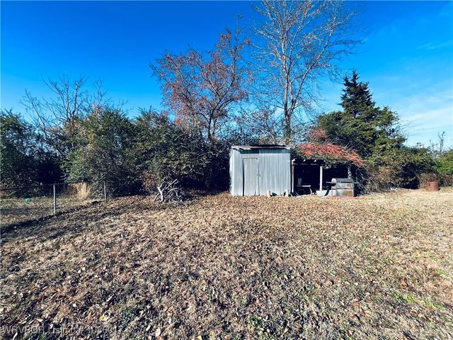 105 Morris Street, Pocola, OK 74902