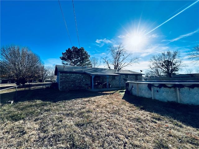 105 Morris Street, Pocola, OK 74902