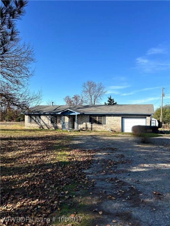 105 Morris Street, Pocola, OK 74902