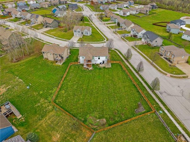 8911 NE 117th Terrace, Kansas City, MO 64157