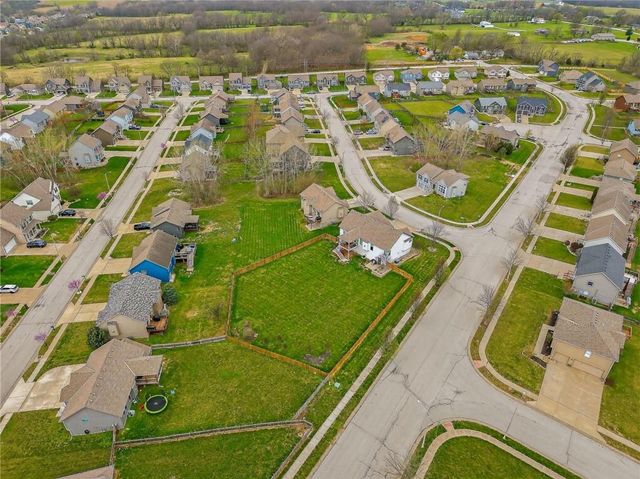 8911 NE 117th Terrace, Kansas City, MO 64157