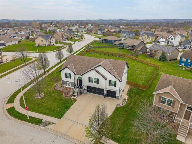 8911 NE 117th Terrace, Kansas City, MO 64157