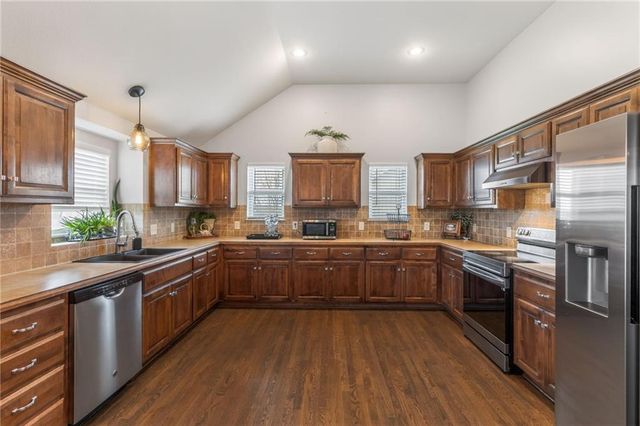 8911 NE 117th Terrace, Kansas City, MO 64157