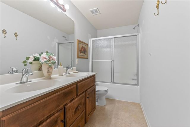 8911 NE 117th Terrace, Kansas City, MO 64157