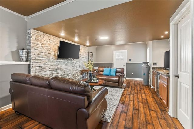 8911 NE 117th Terrace, Kansas City, MO 64157