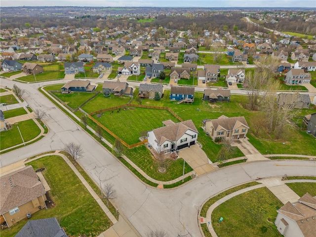 8911 NE 117th Terrace, Kansas City, MO 64157