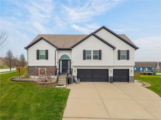 8911 NE 117th Terrace, Kansas City, MO 64157