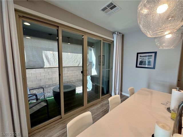 572 Pear Lake Street, Las Vegas, NV 89138