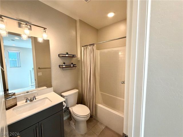 572 Pear Lake Street, Las Vegas, NV 89138