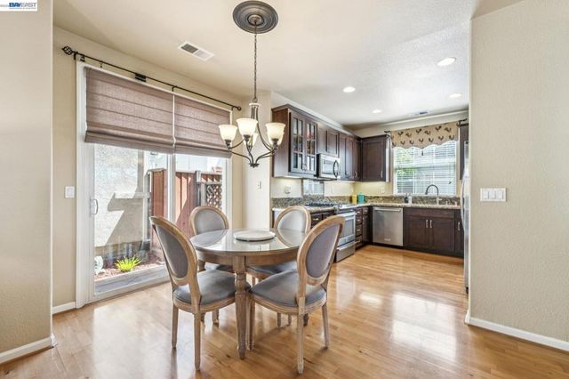 3158 Persimmon Cir, Pleasanton, CA 94588
