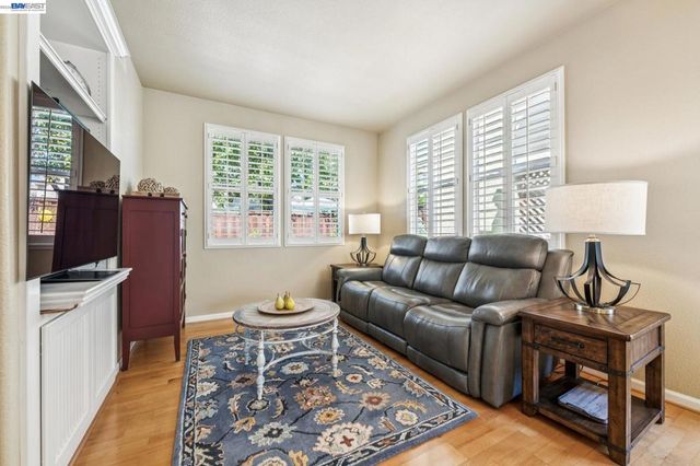 3158 Persimmon Cir, Pleasanton, CA 94588