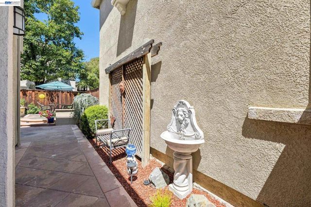 3158 Persimmon Cir, Pleasanton, CA 94588