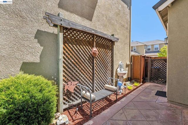 3158 Persimmon Cir, Pleasanton, CA 94588