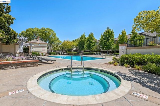 3158 Persimmon Cir, Pleasanton, CA 94588