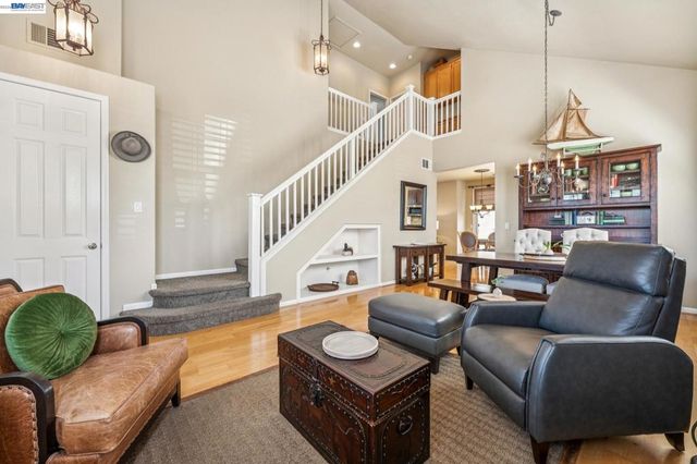 3158 Persimmon Cir, Pleasanton, CA 94588