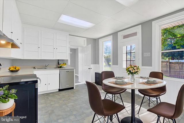 2481 BROAD ST, York, PA 17408