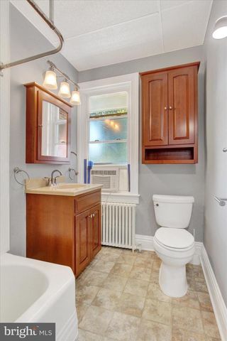 2481 BROAD ST, York, PA 17408