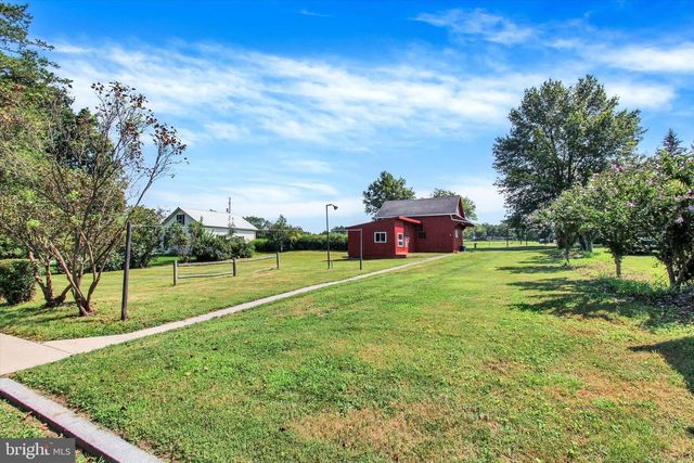 2481 BROAD ST, York, PA 17408