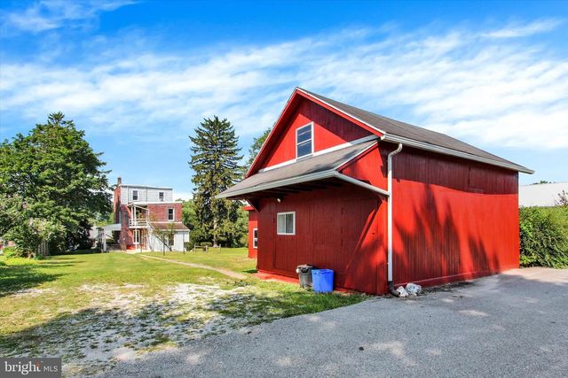 2481 BROAD ST, York, PA 17408