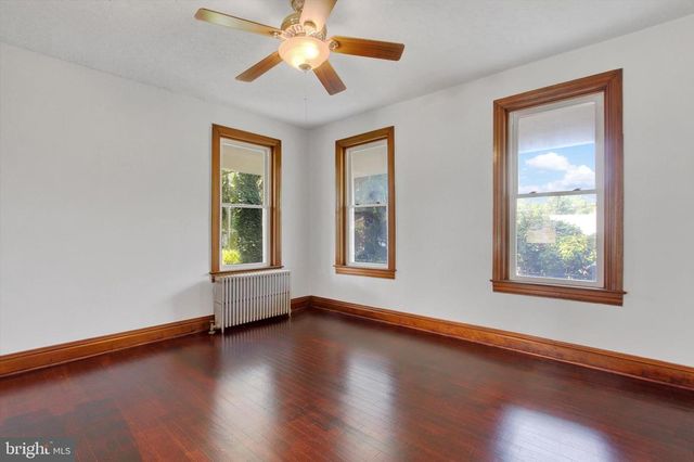 2481 BROAD ST, York, PA 17408