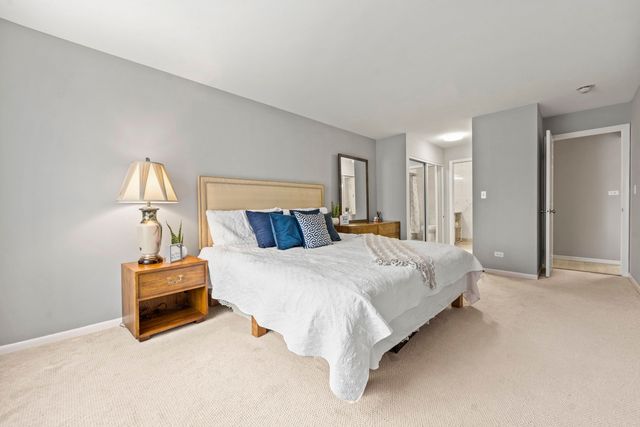 2150 Valencia Drive 314A, Northbrook, IL 60062