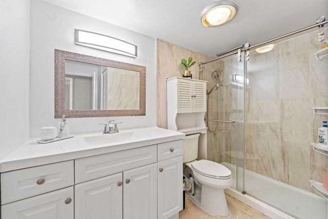 2150 Valencia Drive 314A, Northbrook, IL 60062