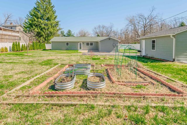 2634 S Hickory Leaf Drive, Bloomington, IN 47403