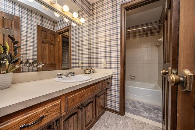 1504 Canary Place, Edmond, OK 73034