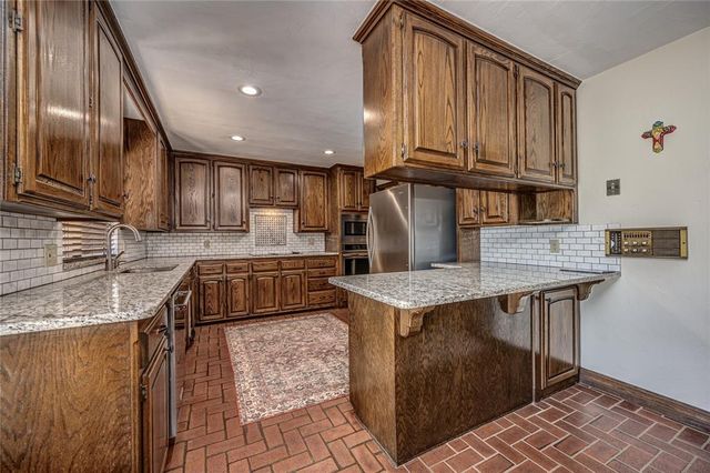 1504 Canary Place, Edmond, OK 73034