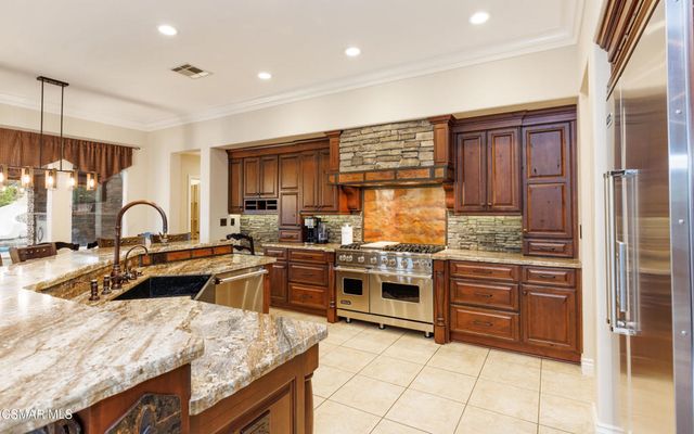 3261 Indian Creek Place, Simi Valley, CA 93063