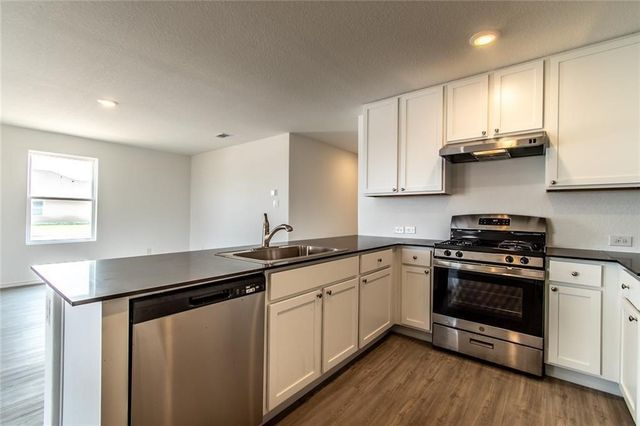 2302 Medusa Dr, Portland, TX 78374