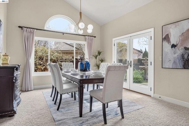 5445 Canyon Crest Dr, San Ramon, CA 94582