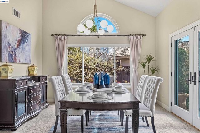 5445 Canyon Crest Dr, San Ramon, CA 94582