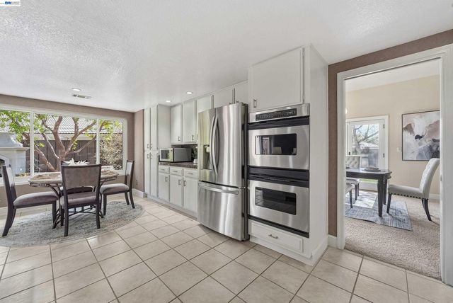 5445 Canyon Crest Dr, San Ramon, CA 94582