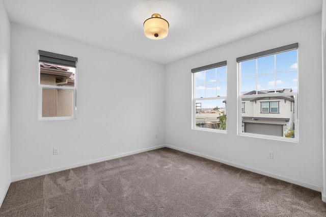 3209 Auburn Leaf Loop, Folsom, CA 95630