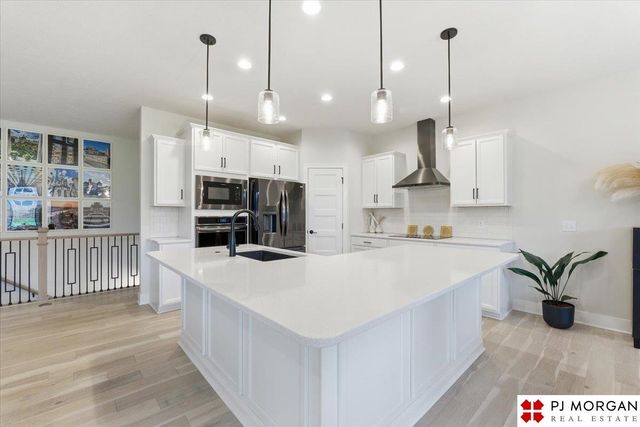 4715 N 210th Avenue, Elkhorn, NE 68022