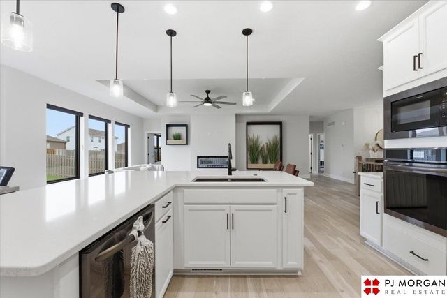 4715 N 210th Avenue, Elkhorn, NE 68022