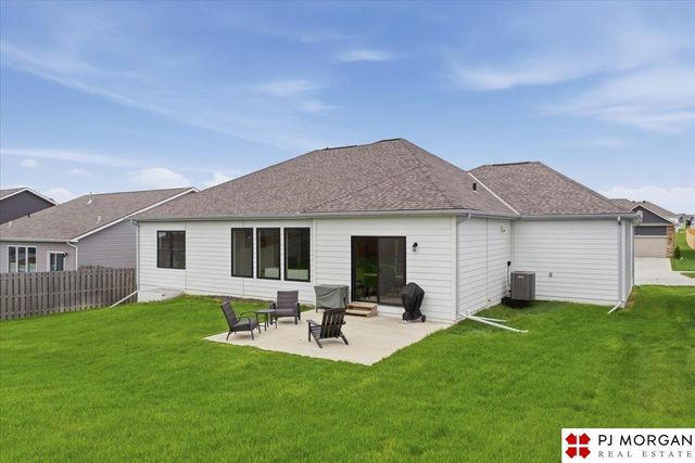 4715 N 210th Avenue, Elkhorn, NE 68022