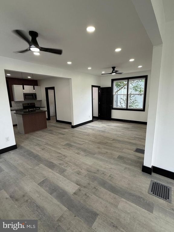 733 BILLINGS AVE, Paulsboro, NJ 08066