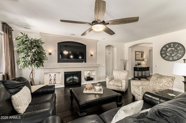 4991 S COTTON Court, Chandler, AZ 85248