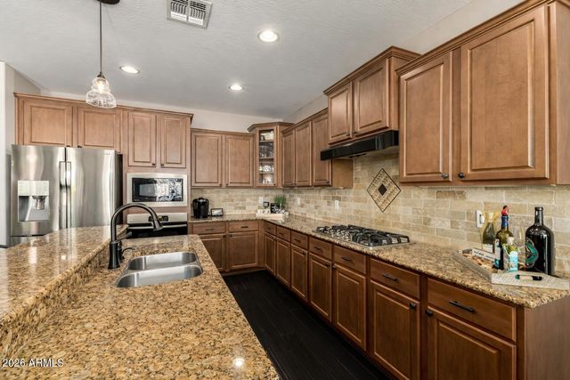 4991 S COTTON Court, Chandler, AZ 85248