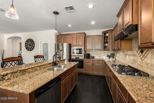 4991 S COTTON Court, Chandler, AZ 85248