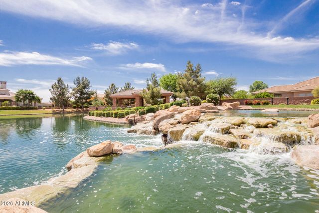 4991 S COTTON Court, Chandler, AZ 85248