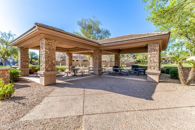 4991 S COTTON Court, Chandler, AZ 85248