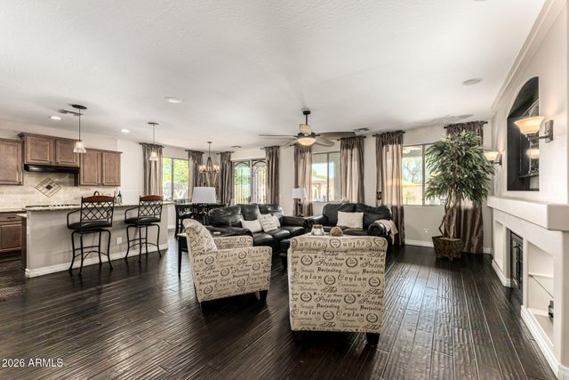 4991 S COTTON Court, Chandler, AZ 85248