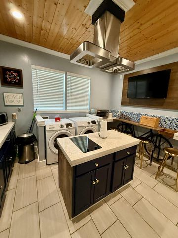 2312 37th Street, Galveston, TX 77550