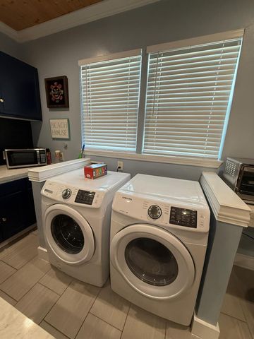 2312 37th Street, Galveston, TX 77550