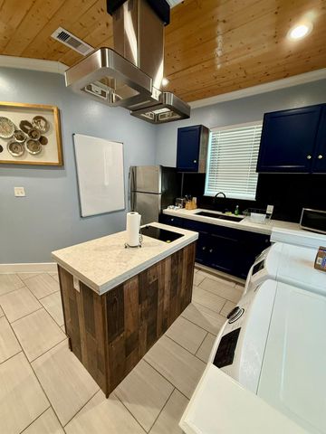 2312 37th Street, Galveston, TX 77550