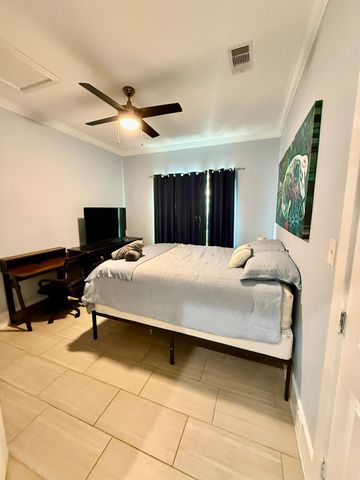 2312 37th Street, Galveston, TX 77550