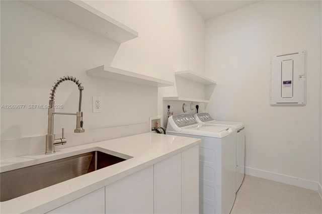 4390 SW 122nd Terrace, Davie, FL 33330